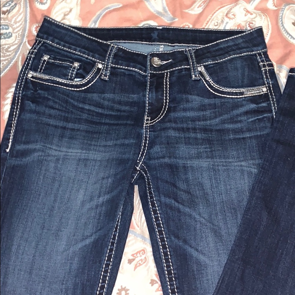 Regular straight buckle jeans!